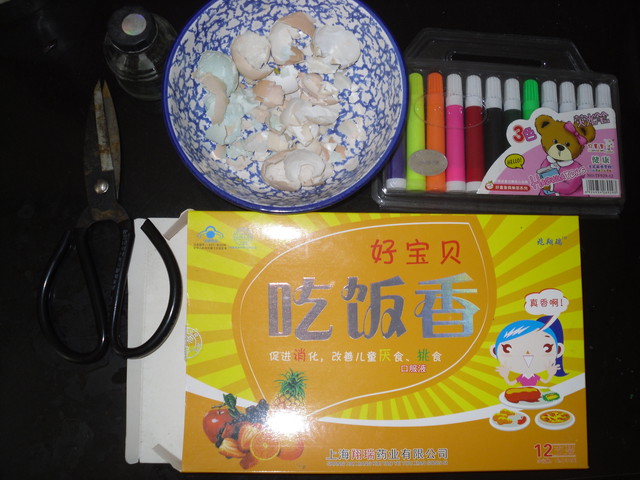 系列之蛋壳粘贴画 美丽的花瓶 系列之蛋壳粘贴画 美丽的花瓶