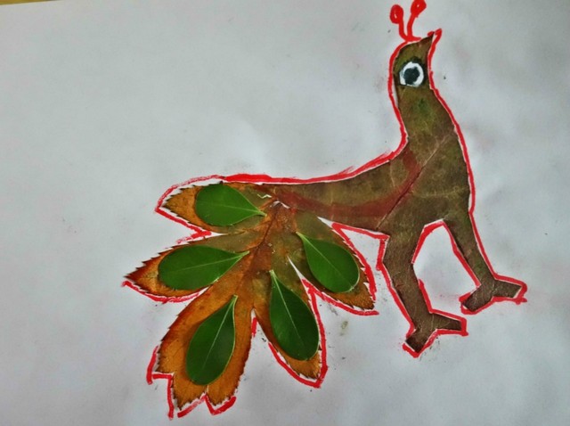 美丽的树叶拼贴画 孔雀