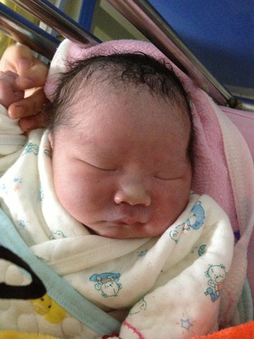 今天下午刨了,不是自己喜欢的妹妹.38 3周.7斤半,2胎,真心的痛啊