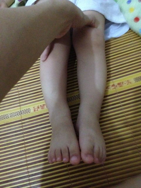 十四个月宝宝腿型图片图片