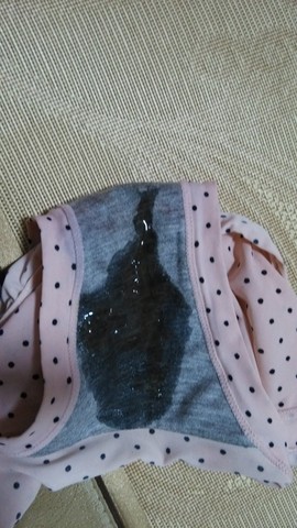 今天发现有浅褐色液体是不是快了?