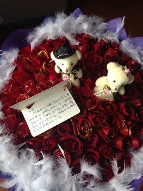 宝妈们,结婚一周年你们都收到什么礼物和惊喜拉