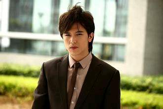 《夏家三千金》严格