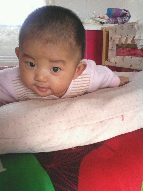 都来发宝宝的抬头照吧!看看可爱的小家伙们