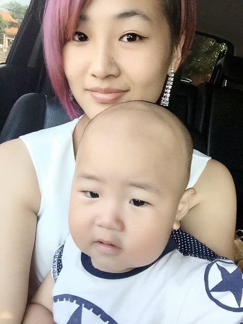 宝妈晒晒自己的照片看谁生完孩子还是一样漂亮