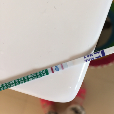 我这算弱阳还是强阳,hcg值估计多少呢?这是大卫试孕纸