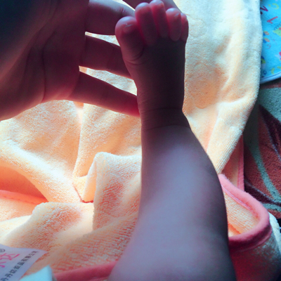 16个月宝宝小腿弯照片图片