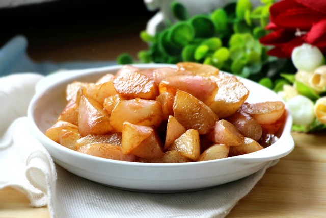 【家常美食】素烧小萝卜